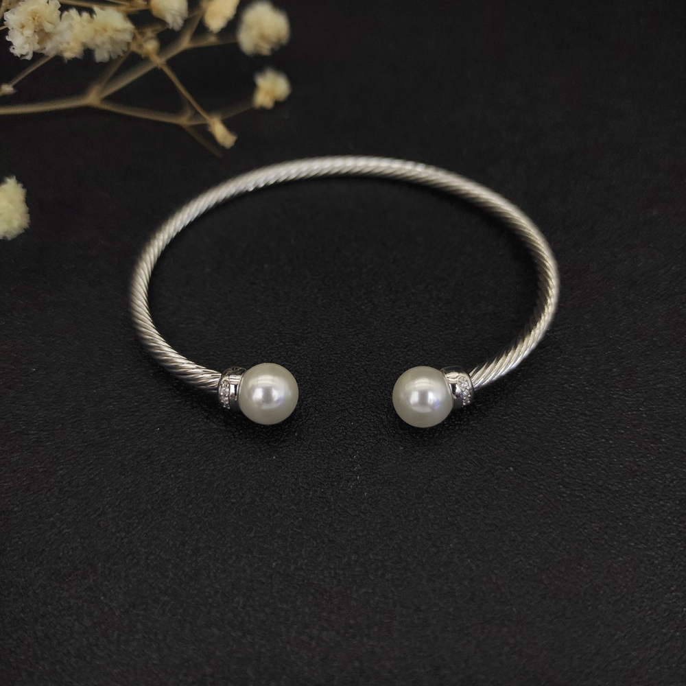 David Yurman 3mm Silver Pearl bracelet - Picture 5 of 8